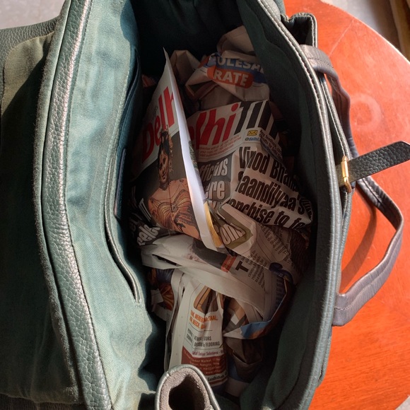 GORGEOUS GARDEN-GREEN ZARA BAG-  Magnetic button, outer pocket. Never used. - Picture 9 of 12